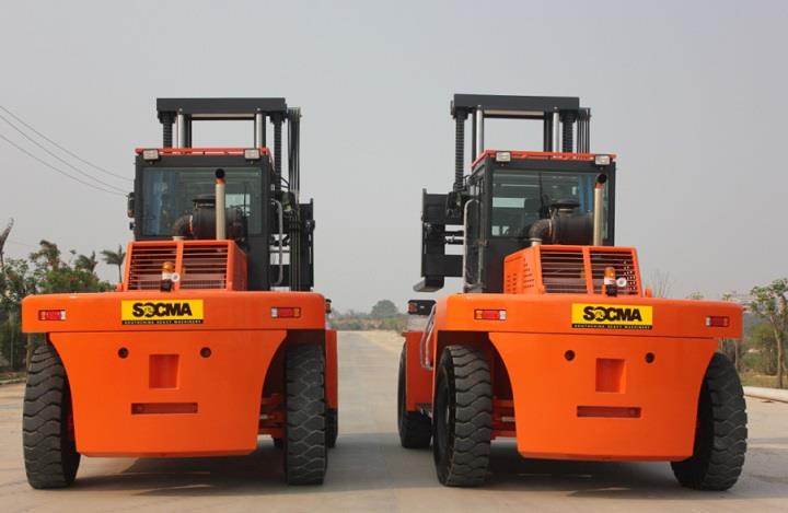 Heavy duty forklift 25 ton