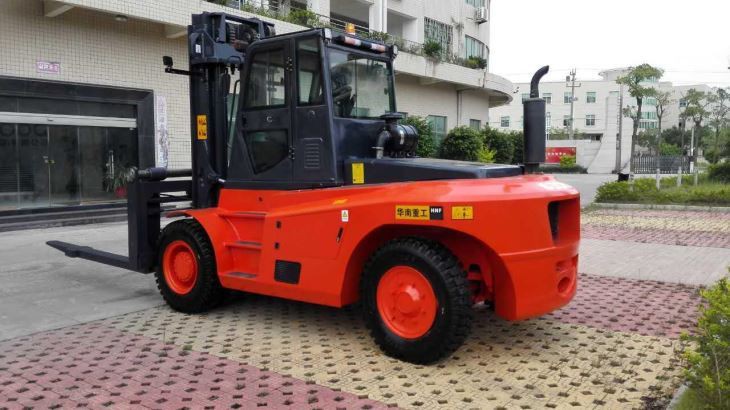 13.5 ton forklift (4) 13.5 ton forklift (4)