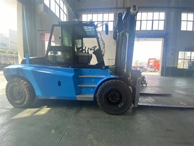 Carretilla elevadora diésel de 16 toneladas con batería de iones de litio eléctrica opcional