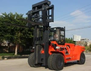 Carretilla elevadora 30T para transporte de contenedores