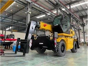 4 toneladas 15 metros 360 grados giran la carretilla elevadora telescópica