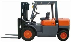 Carretilla elevadora SOCMA de 5 toneladas con motor Isuzu y precio competitivo