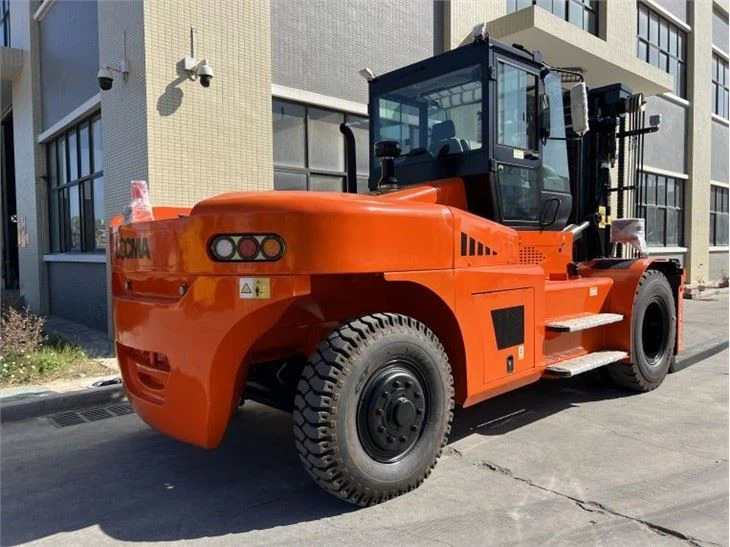 SOCMA 18 Ton Heavy Duty Forklift